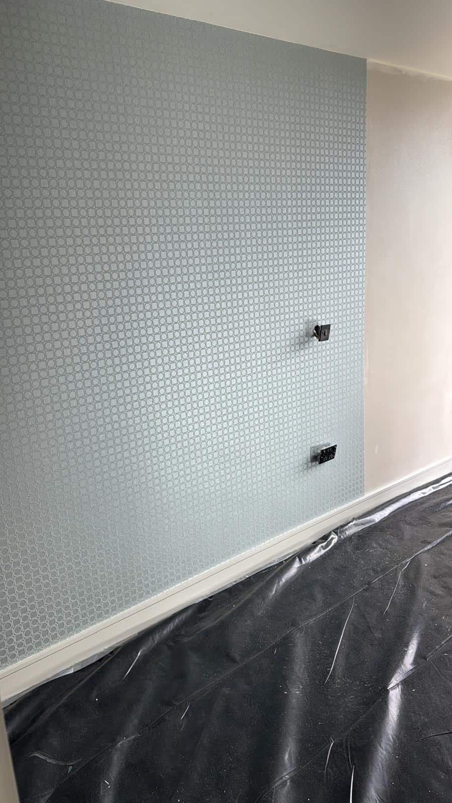 Apartment wallpaper feature walls - progress photo 10