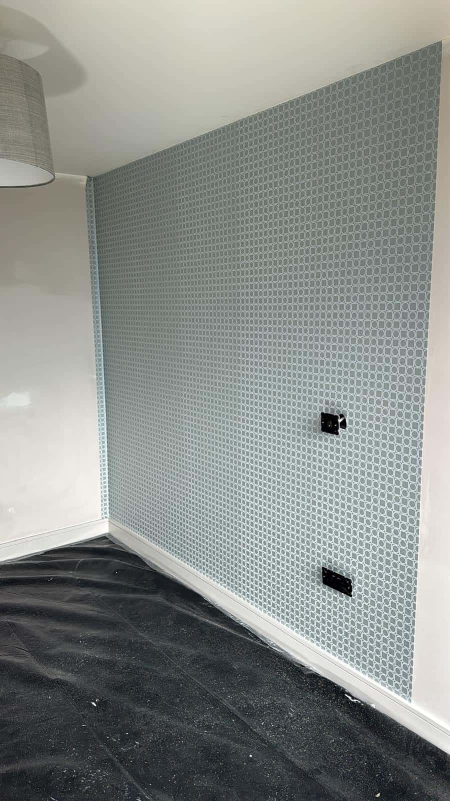 Apartment wallpaper feature walls - progress photo 11