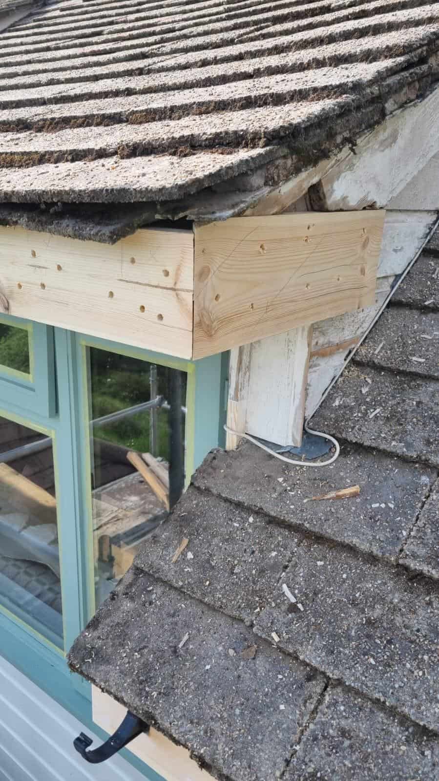 Soffit and roof edge during preparation