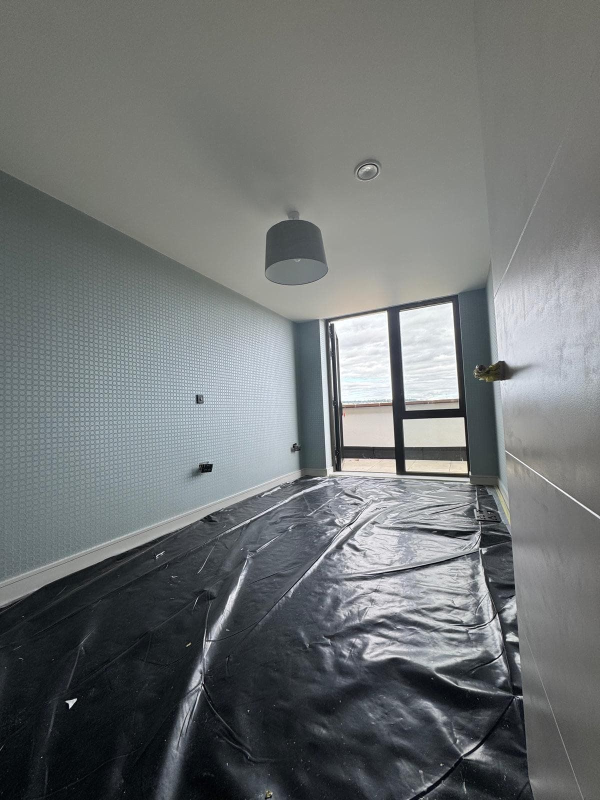 Apartment wallpaper feature walls - progress photo 12